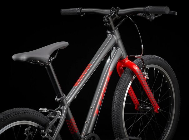 Bicykel Trek Wahoo 20 Lithium Grey/Radioactive Red 2022
