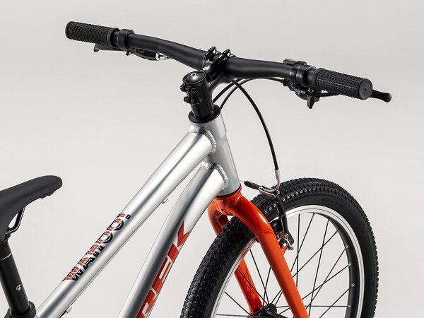 Bicykel Trek Wahoo 20 Quicksilver/Roarange 2022