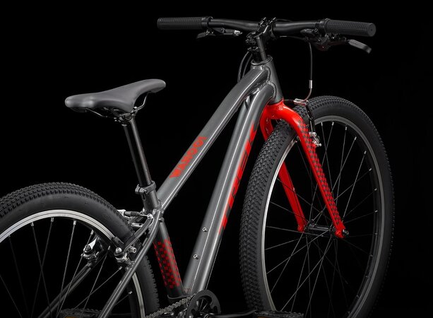 Bicykel Trek Wahoo 26 Lithium Grey/Radioactive Red 2022