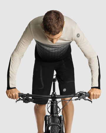 Cyklistický dres Assos TRAIL LS Jersey T3 Zodzilla Moon Sand Cyklistický dres Assos TRAIL LS Jersey T3 Zodzilla Moon Sand