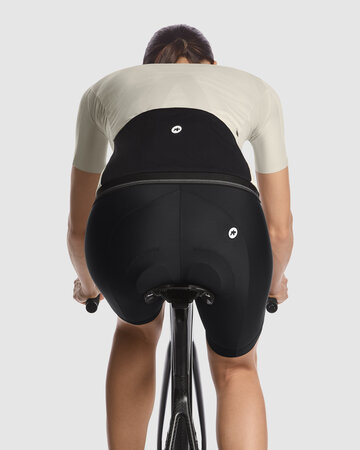 Cyklistický dres Assos UMA GT Jersey C2 Evo Moon Sand Cyklistický dres Assos UMA GT Jersey C2 Evo Moon Sand