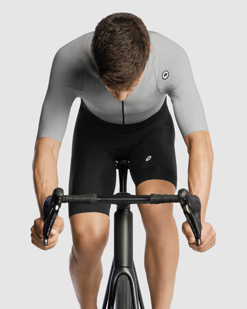Cyklistický dres Assos MILLE GTS Jersey C2 Chalk Grey