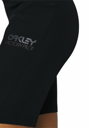 Cyklistické kraťase Oakley W Factory Pilot Lite Short I Blackout