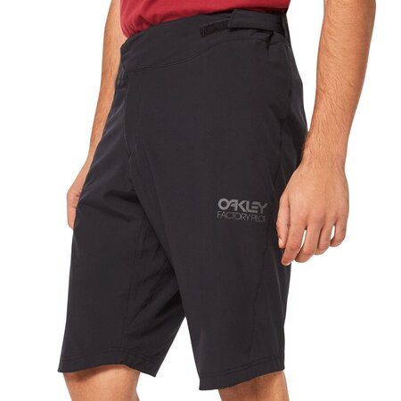 Cyklistické šortky Oakley Factory Pilot Lite Short Blackout Cyklistické šortky Oakley Factory Pilot Lite Short Blackout