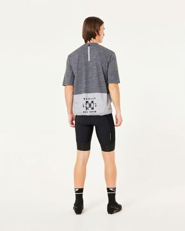 Cyklistický dres Oakley Off Grid SS Tech Tee Blackout