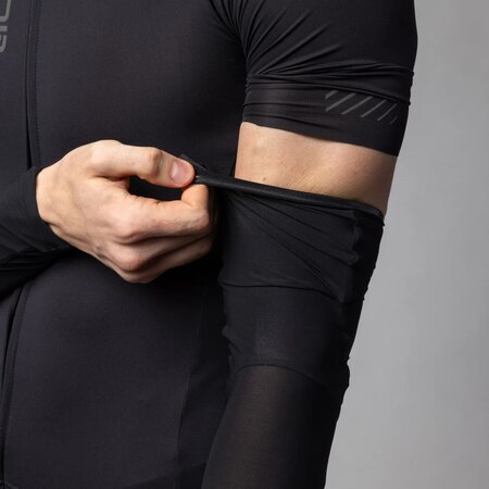 Cyklistické návleky ALÉ Estate Black