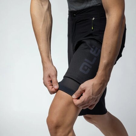 Cyklistické krátke nohavice ALÉ Enduro Padded Liner Black