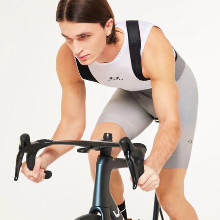 Cyklistické kraťasy Oakley Icon Classic Bib 2.0 Cement