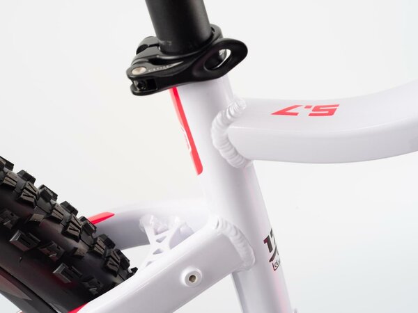 Elektrobicykel Crussis e-Guera 5.7 White/Pink E 2022