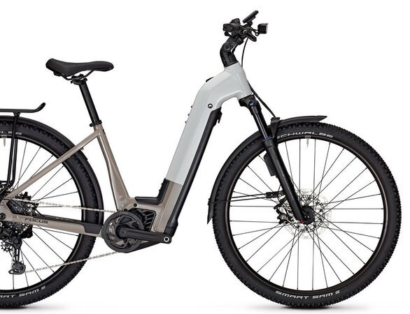Elektrobicykel Focus Planet² 6.8 ABS W Lightgrey Glossy/Moonstonegrey Glossy 2025