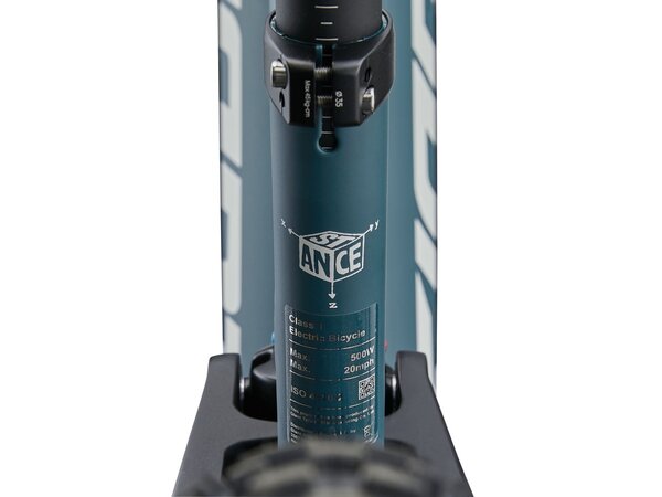 Elektrobicykel Giant Stance E+ 0 Deep Lake 2027