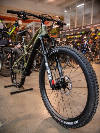 Elektrobicykel Lapierre E-Zesty AM 9.2 Green/Black 2022