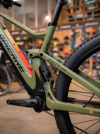 Elektrobicykel Lapierre E-Zesty AM 9.2 Green/Black 2022