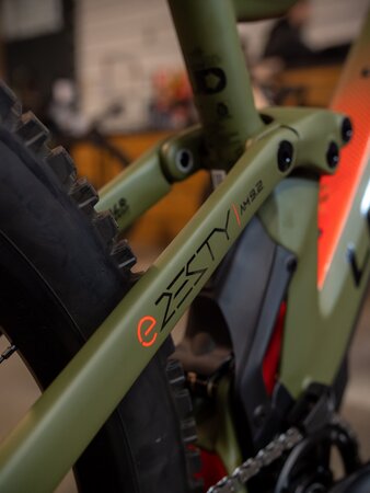 Elektrobicykel Lapierre E-Zesty AM 9.2 Green/Black 2022