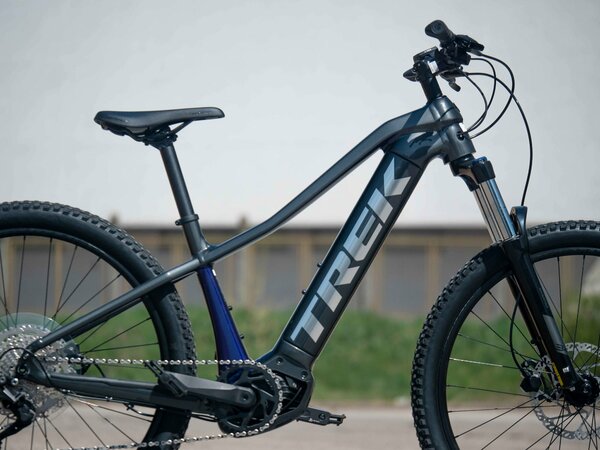 Elektrobicykel Trek Powerfly 4 625 Grey/Purple 2021/2022