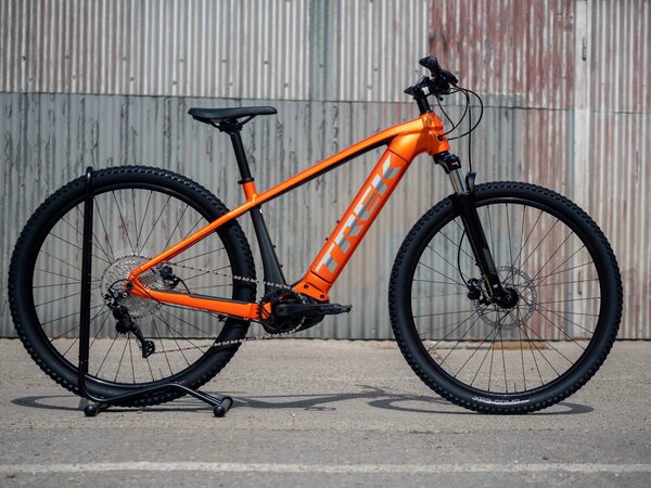 Elektrobicykel Trek Powerfly 4 625 Orange/Grey 2021/2022