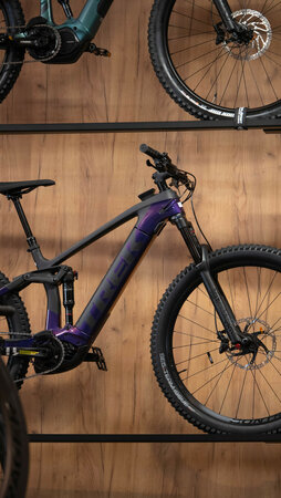 Elektrobicykel Trek Rail 9.7 NX Gloss Purple Phaze/Matte Raw Carbon 2021