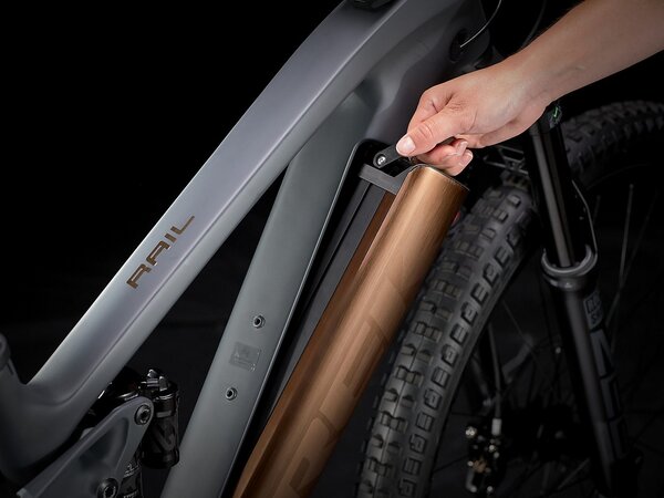 Elektrobicykel Trek Rail 9.9. X01 AXS Black/Root Beer