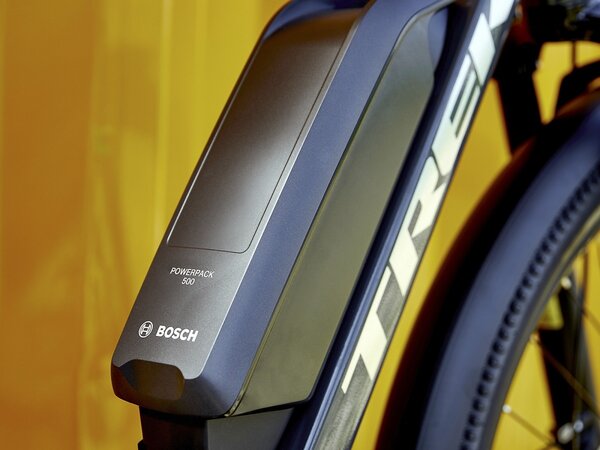 Elektrobicykel Trek Allant+ 5 Lowstep Solid Charcoal E 2022