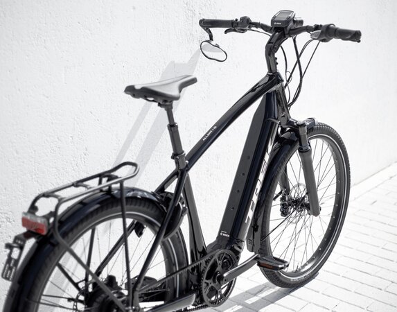 Elektrobicykel Trek Allant+ 9S Trek Black/Alpine Blue E 2023