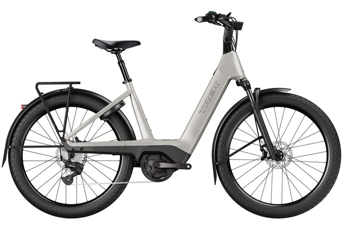 Elektrobicykel Trek Charter+ 5 540Wh Lowstep Lunar Silver 2026