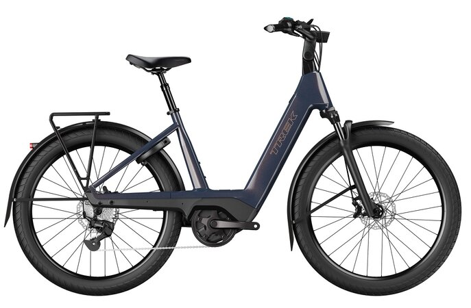 Elektrobicykel Trek Charter+ 5 800Wh Lowstep Covellite Blue 2026