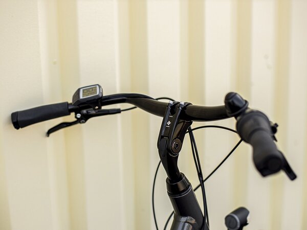 Elektrobicykel Trek District+ 1 Lowstep 400Wh Lithium Grey 2022