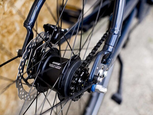 Elektrobicykel Trek District+ 2 400Wh Nautical Navy and Slate 2022