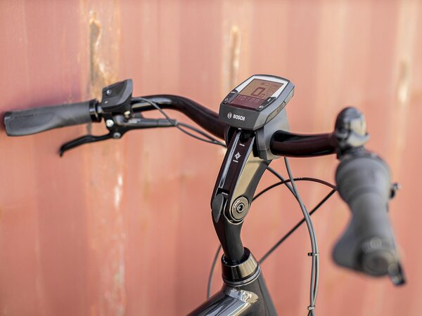 Elektrobicykel Trek District+ 4 400Wh Dnister Black 2022