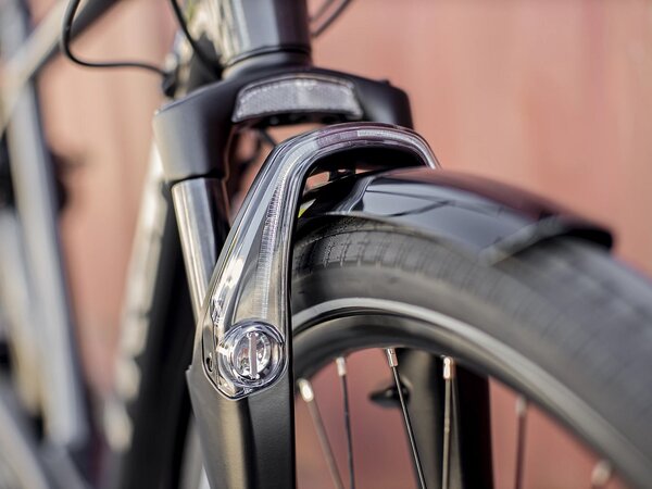 Elektrobicykel Trek District+ 4 400Wh Dnister Black 2022