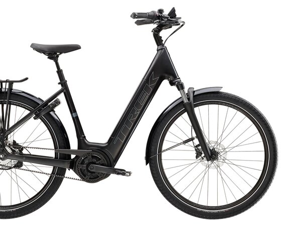 Elektrobicykel Trek District+ 4 Coaster Belt Lowstep Trek Black Satin 545Wh 2026