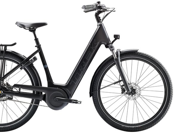 Elektrobicykel Trek District+ 4 Coaster Lowstep Trek Black Satin 800Wh 2026