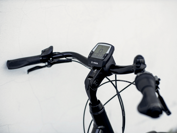 Elektrobicykel Trek District+ 4 Lowstep 300Wh Dnister Black 2022