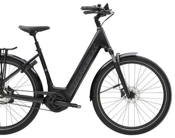 Elektrobicykel Trek District+ 4 Lowstep Trek Black Satin 400WH 2026