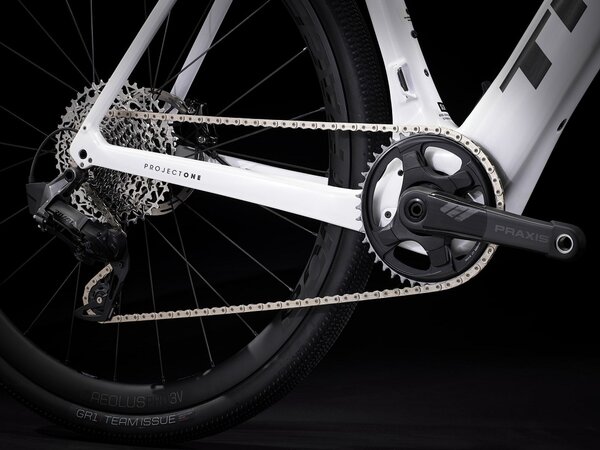 Elektrobicykel Trek Domane+ SLR 6 AXS Crystal White 2024