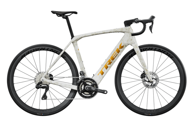 Elektrobicykel Trek Domane+ SLR 7 Era White/Supernova Marble 2025