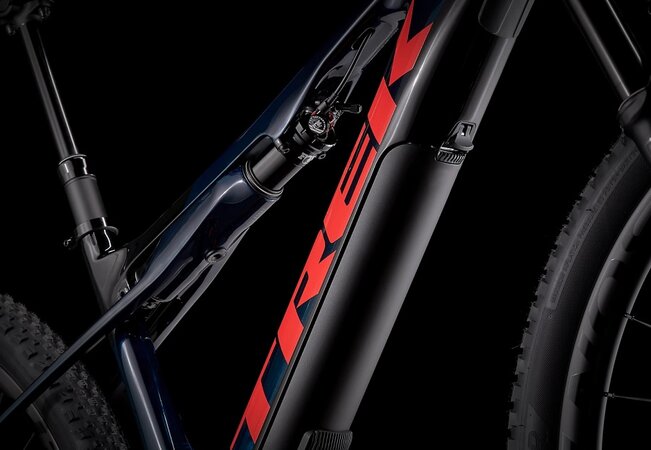 Elektrobicykel Trek E-Caliber 9.8 GX Blue Smoke/Radioactive Coral 2023