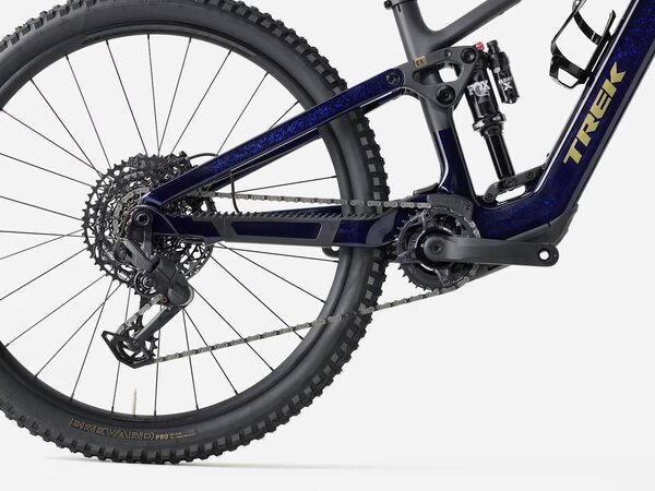 Elektrobicykel Trek Fuel+ EX 9.7 Gen 2 Gloss Navy Smoke/Matte Trek Black 2027