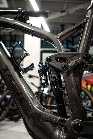 Elektrobicykel Trek Fuel EXe 8 XT Satin Mercury 2025