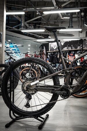 Elektrobicykel Trek Fuel EXe 8 XT Satin Mercury 2025