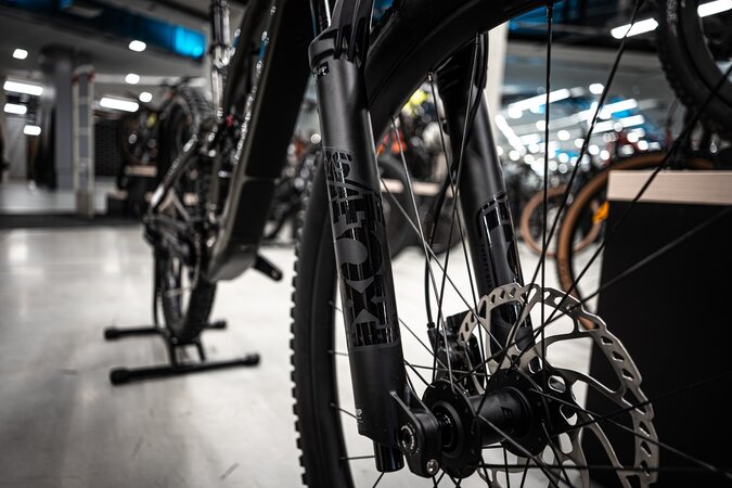 Elektrobicykel Trek Fuel EXe 8 XT Satin Mercury 2025