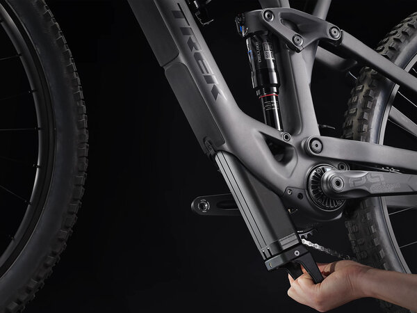 Elektrobicykel Trek Fuel EXe 9.5 Matte Dnister Black 2023