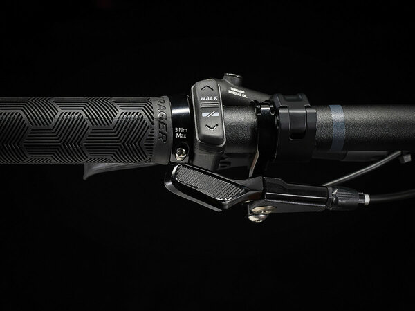 Elektrobicykel Trek Fuel EXe 9.7 Matte Galactic Grey to Black Fade 2023