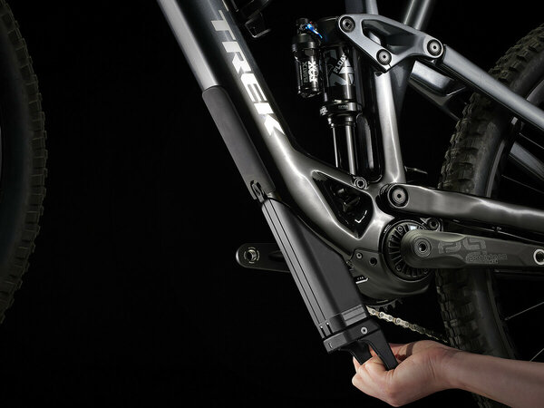 Elektrobicykel Trek Fuel EXe 9.7 Matte Galactic Grey to Black Fade 2023