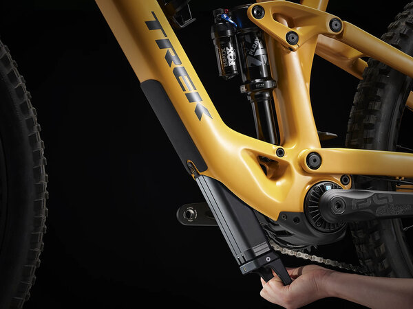 Elektrobicykel Trek Fuel EXe 9.7 Satin Baja Yellow 2023