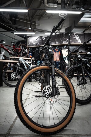 Elektrobicykel Trek Fuel EXe 9.7 Deep Smoke 2025