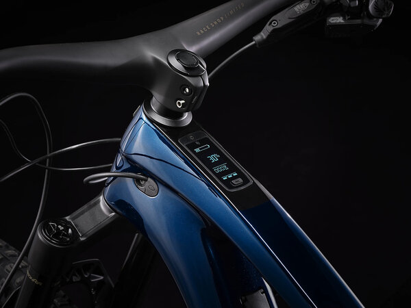 Elektrobicykel Trek Fuel EXe 9.8 GX AXS Mulsanne Blue 2023