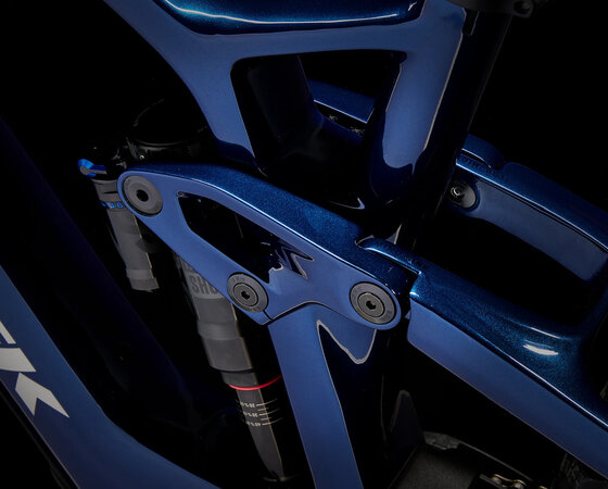 Elektrobicykel Trek Fuel EXe 9.8 GX AXS Mulsanne Blue 2023