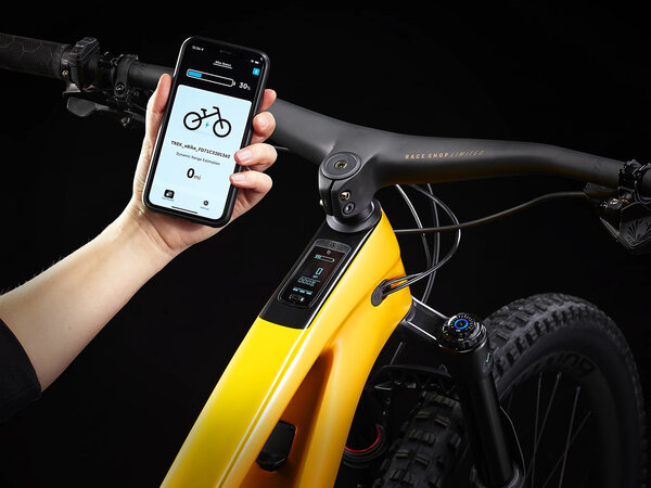 Elektrobicykel Trek Fuel EXe 9.8 GX AXS Satin Baja Yellow 2023