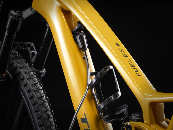 Elektrobicykel Trek Fuel EXe 9.9 XTR Satin Baja Yellow 2023